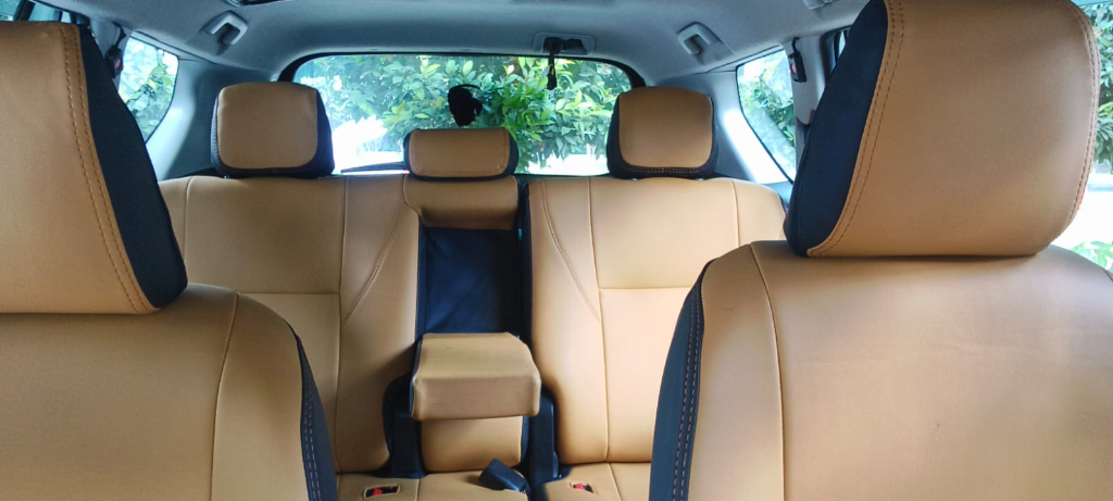 Toyota Innova Crysta view 3